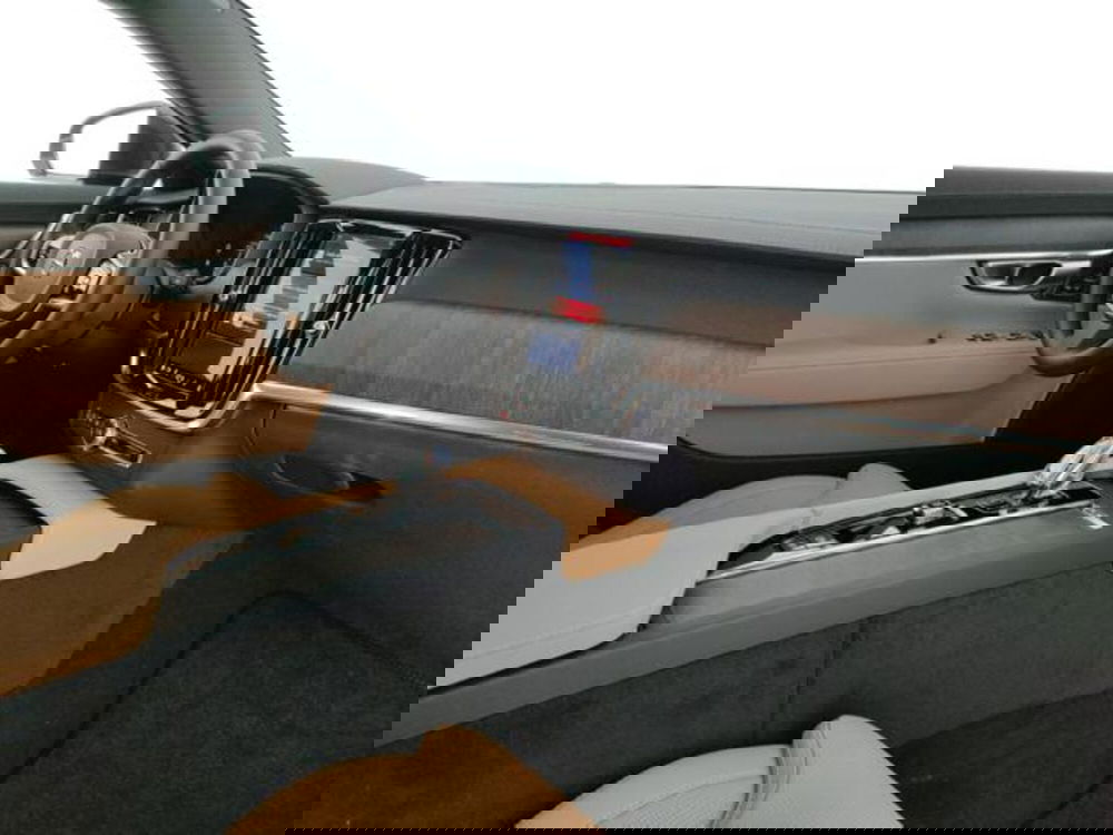 Volvo V90 nuova a Modena (11)