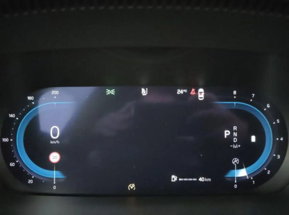 Volvo V90 nuova a Modena (13)