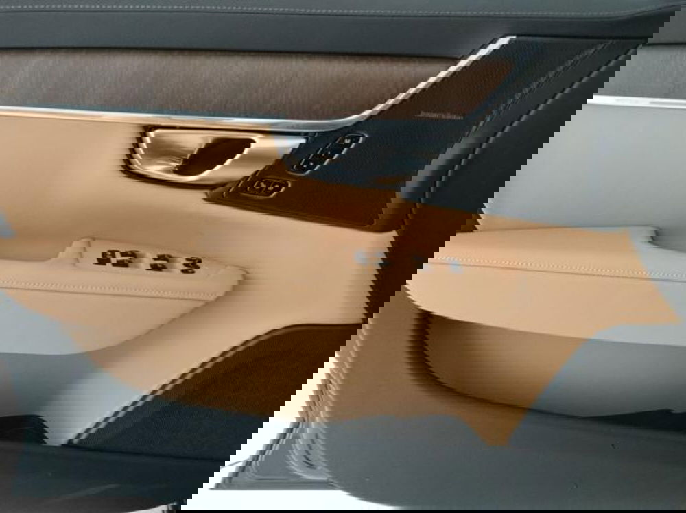 Volvo V90 nuova a Modena (20)