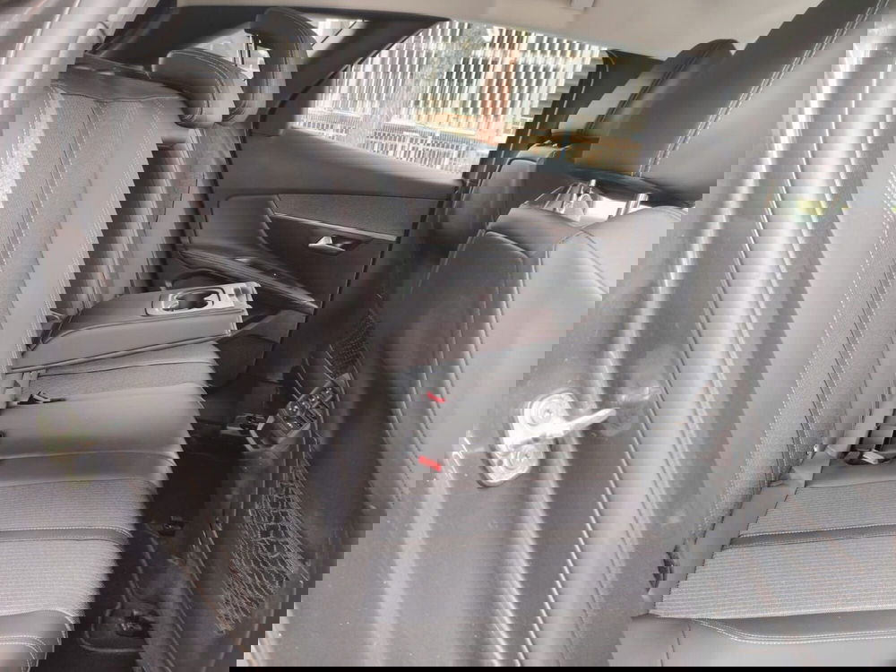 Peugeot 3008 usata a Massa-Carrara (13)
