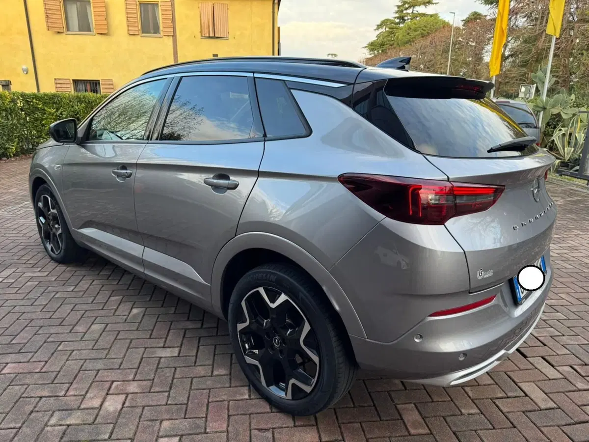 Opel Grandland usata a Brescia (6)