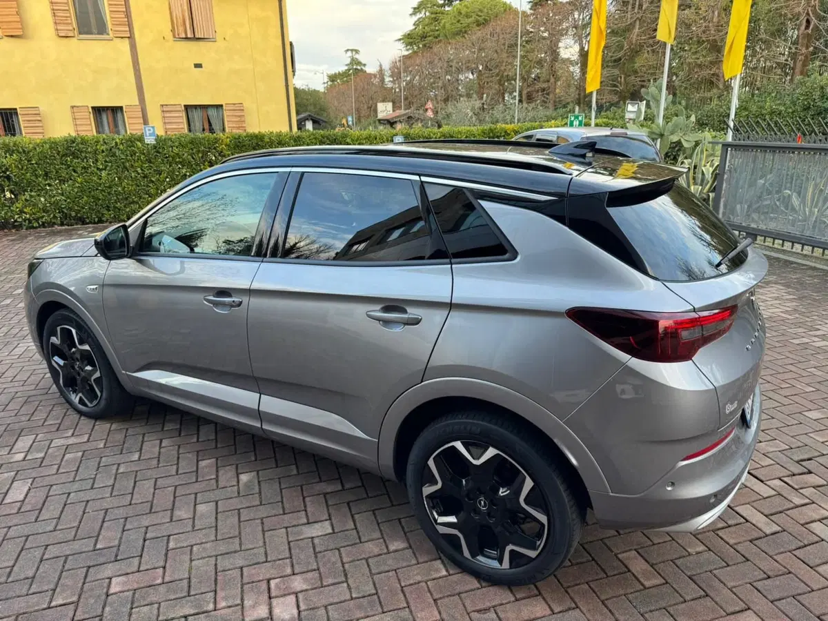 Opel Grandland usata a Brescia (7)