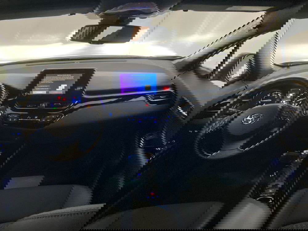 Toyota Toyota C-HR usata a Barletta-Andria-Trani (15)