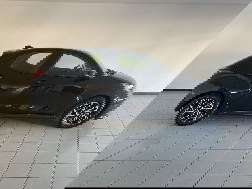 Toyota Yaris usata a Barletta-Andria-Trani (4)