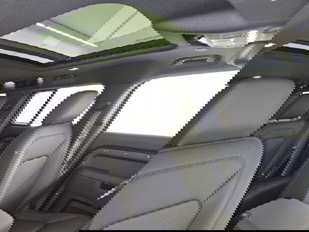 Land Rover Defender usata a Bergamo (11)