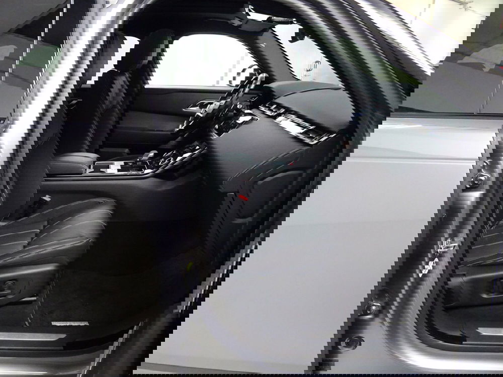 Land Rover Range Rover Velar usata a Como (3)