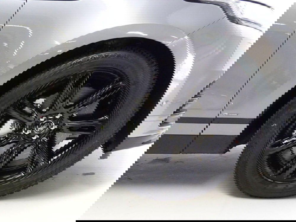 Land Rover Range Rover Velar usata a Como (9)