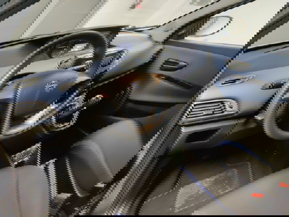 Lancia Ypsilon usata a Arezzo (12)