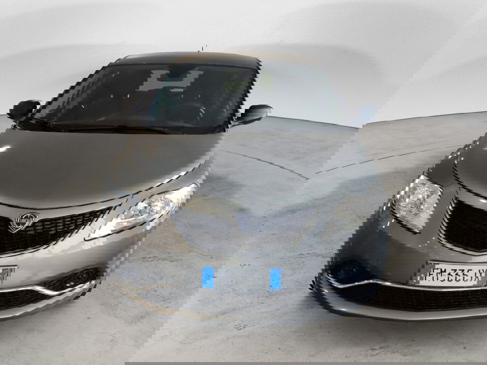 Lancia Ypsilon usata a Arezzo (2)