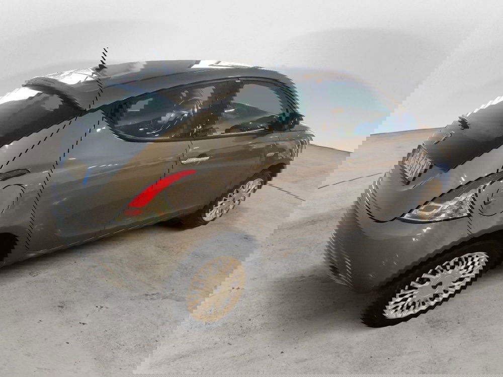 Lancia Ypsilon usata a Arezzo (6)