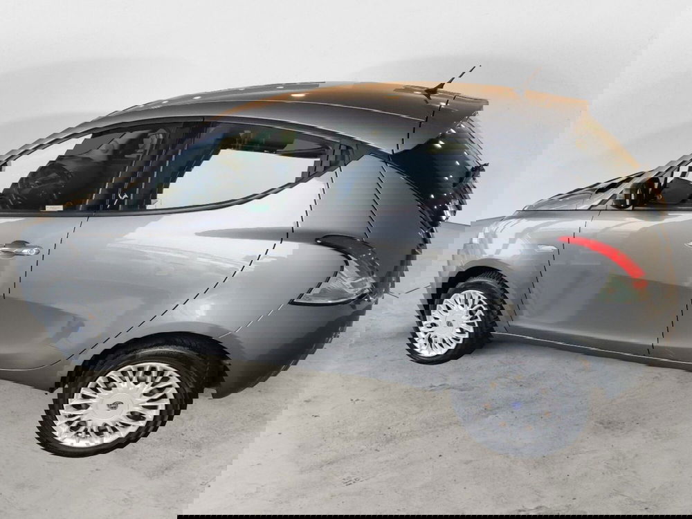 Lancia Ypsilon usata a Arezzo (8)