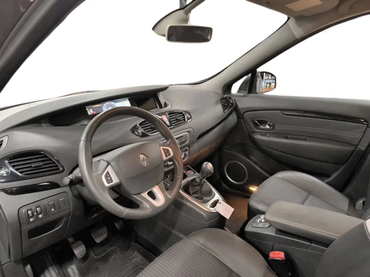 Renault Scénic X-Mod usata a Udine (10)