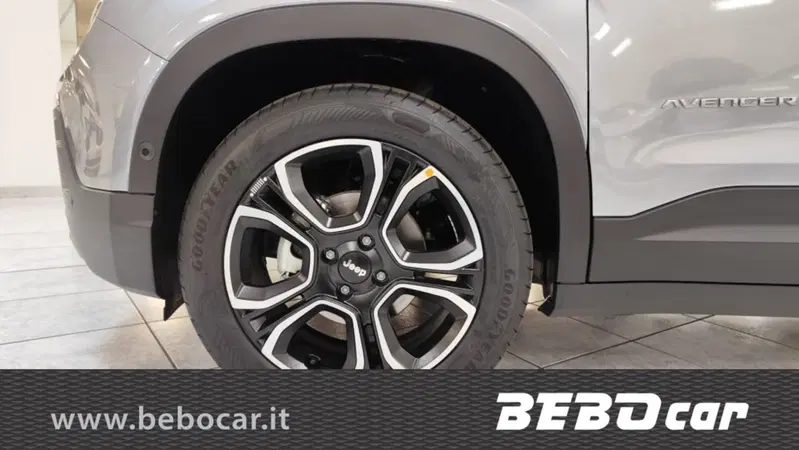 Jeep Avenger nuova a Torino (12)