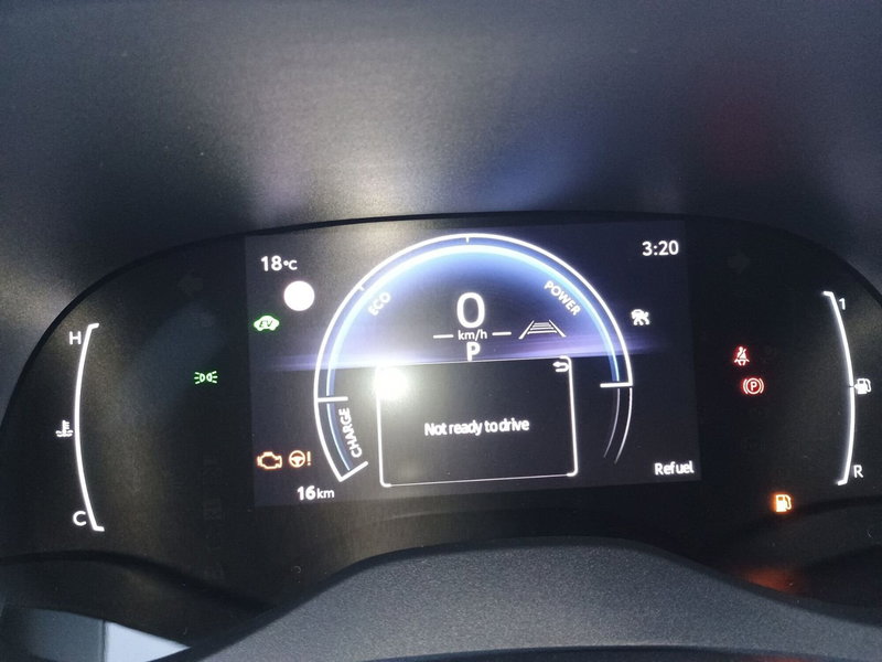 Toyota Yaris nuova a Reggio Calabria (11)