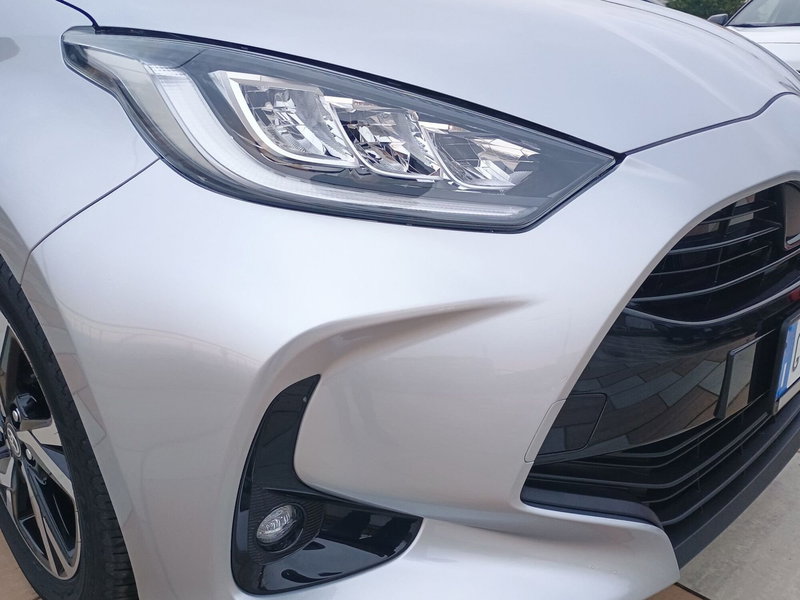 Toyota Yaris nuova a Reggio Calabria (17)