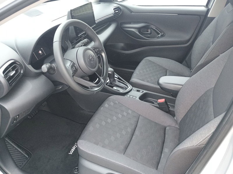 Toyota Yaris nuova a Reggio Calabria (6)