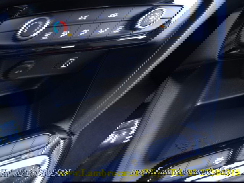 Opel Corsa nuova a Milano (10)