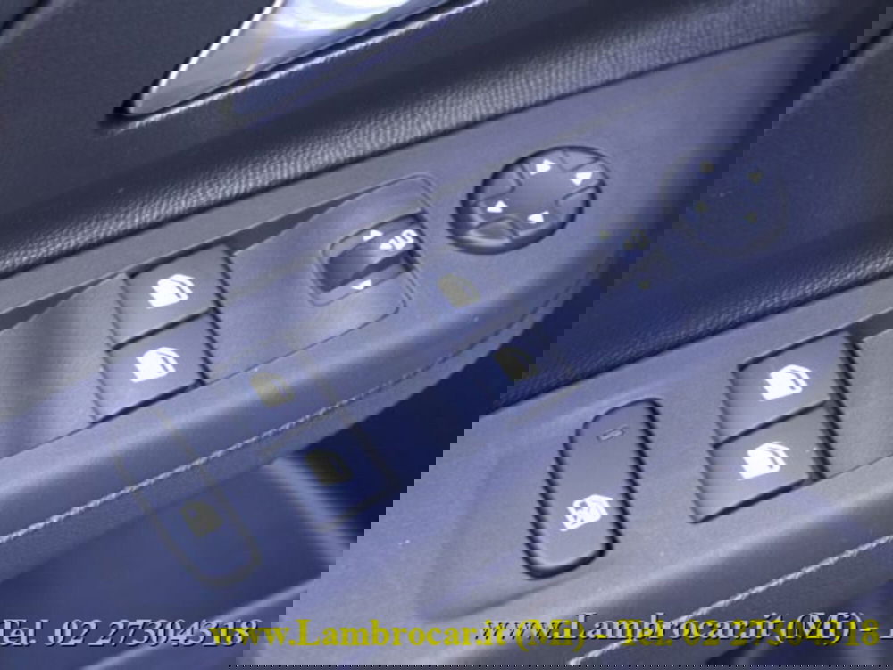 Opel Corsa nuova a Milano (11)