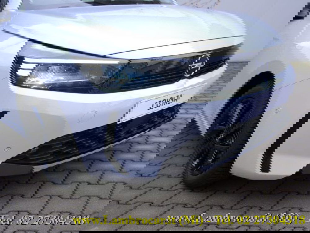 Opel Corsa nuova a Milano (13)