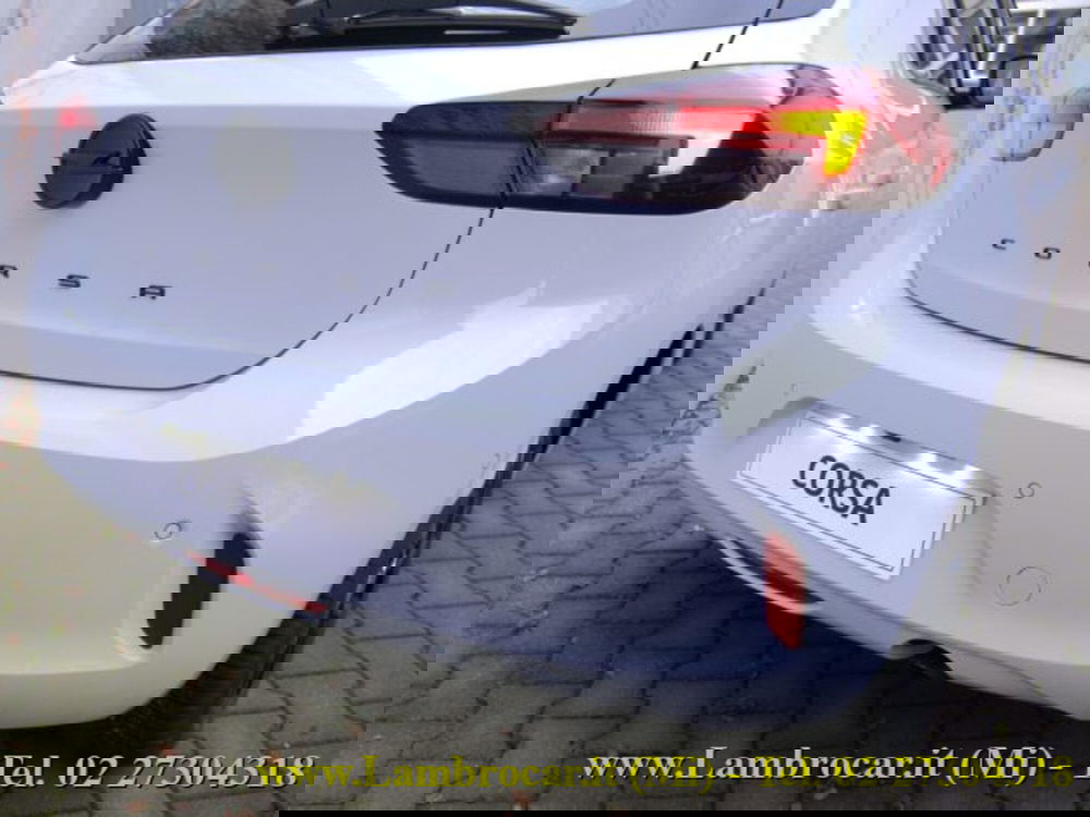 Opel Corsa nuova a Milano (14)