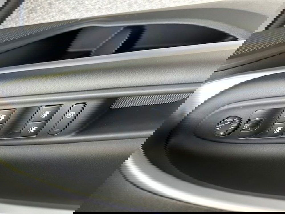 Jeep Avenger usata a Potenza (16)