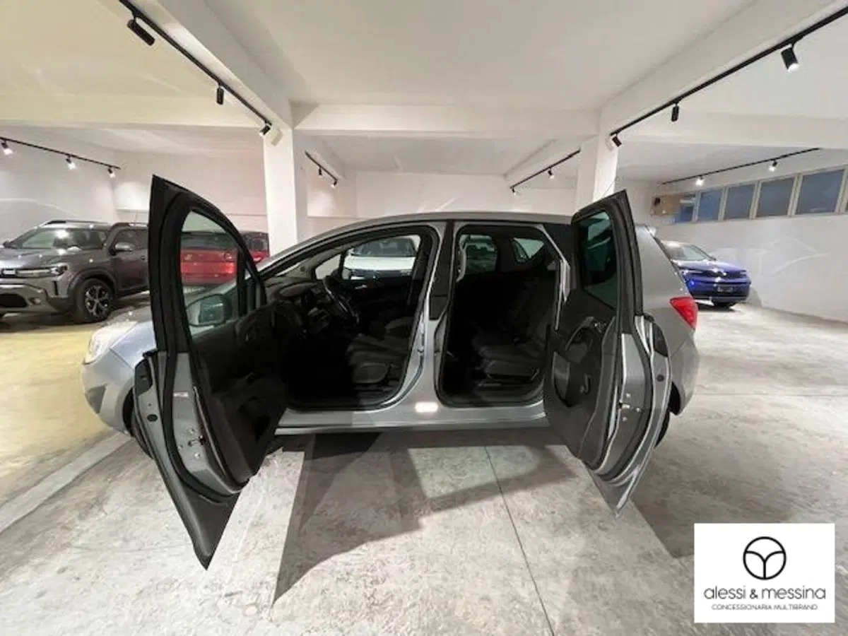 Opel Meriva usata a Catania (10)