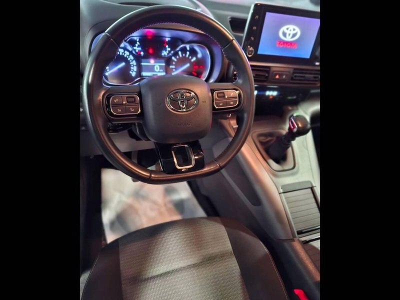 Toyota Proace City Verso usata a Torino (10)