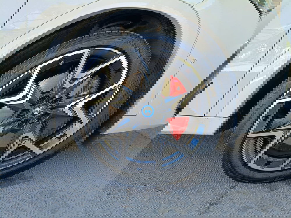 BMW iX2 usata a Ascoli Piceno (18)