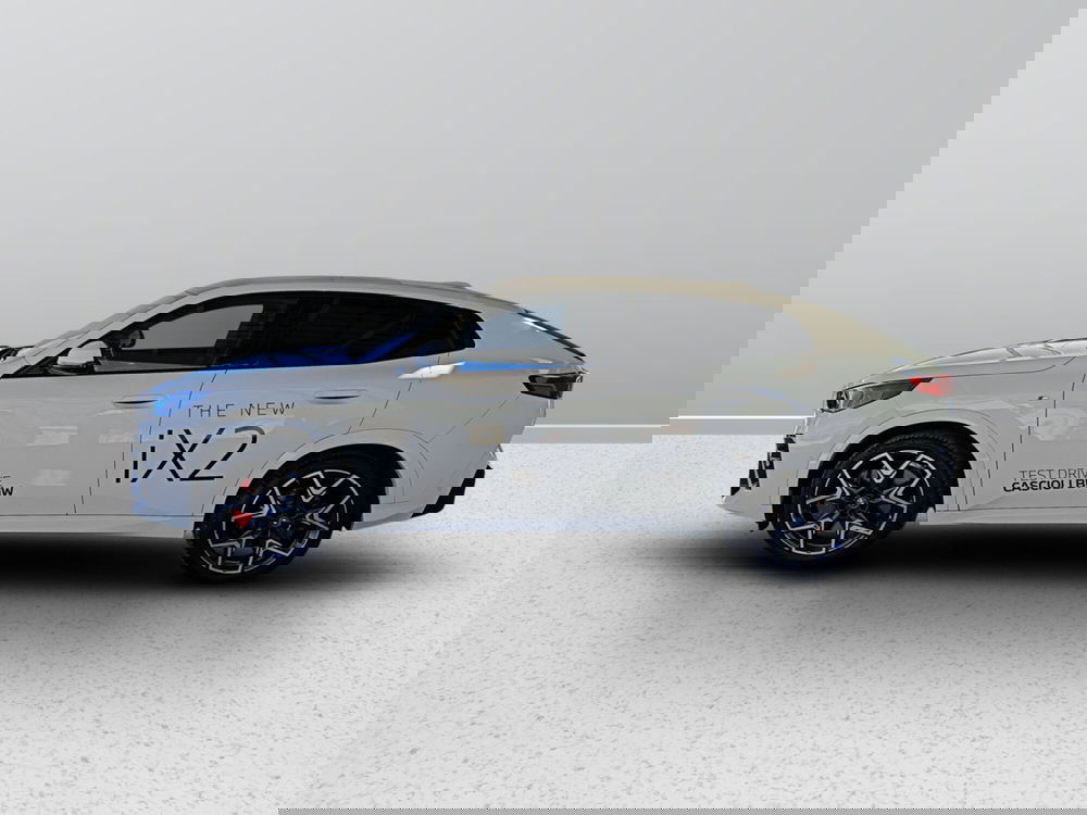 BMW iX2 usata a Ascoli Piceno (6)