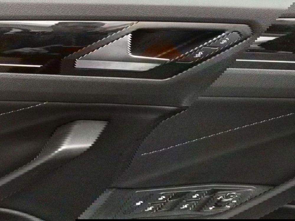 Volkswagen T-Roc usata a Milano (16)