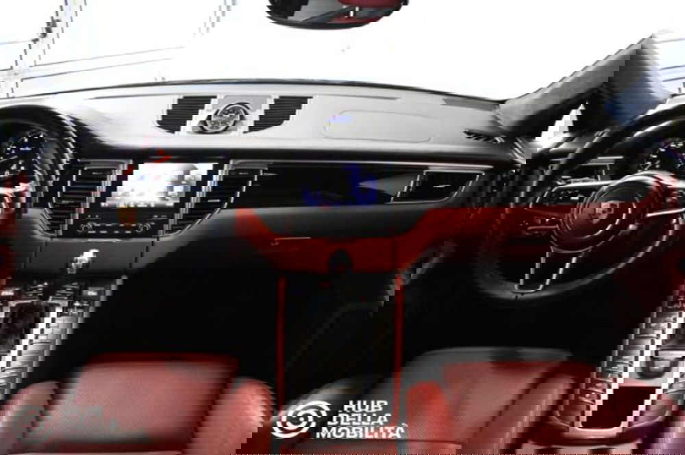 Porsche Macan usata a Perugia (10)