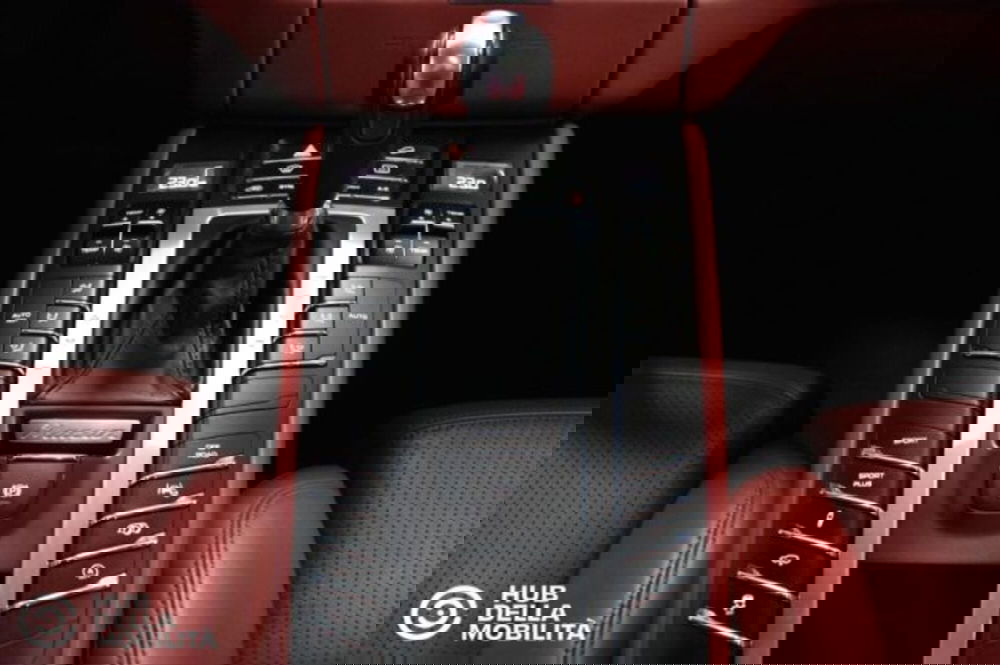 Porsche Macan usata a Perugia (12)