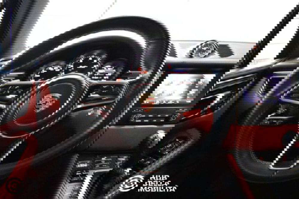 Porsche Macan usata a Perugia (9)