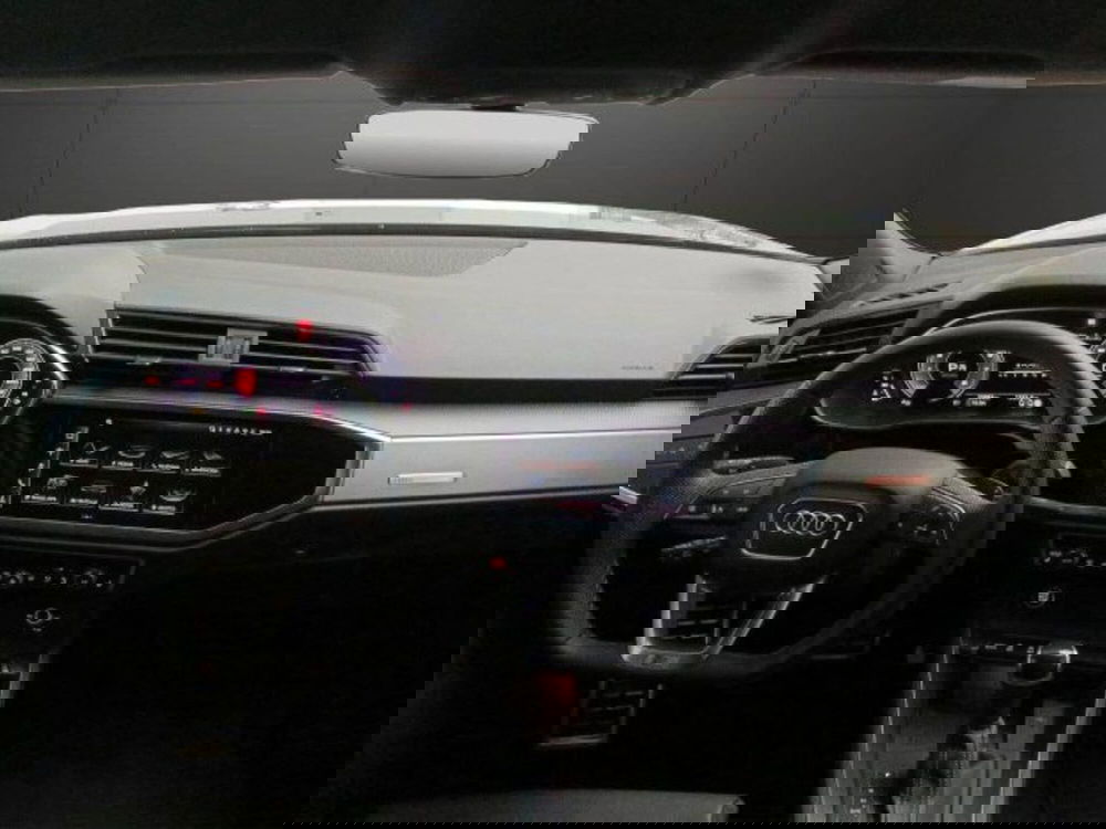 Audi Q3 Sportback usata a Novara (11)