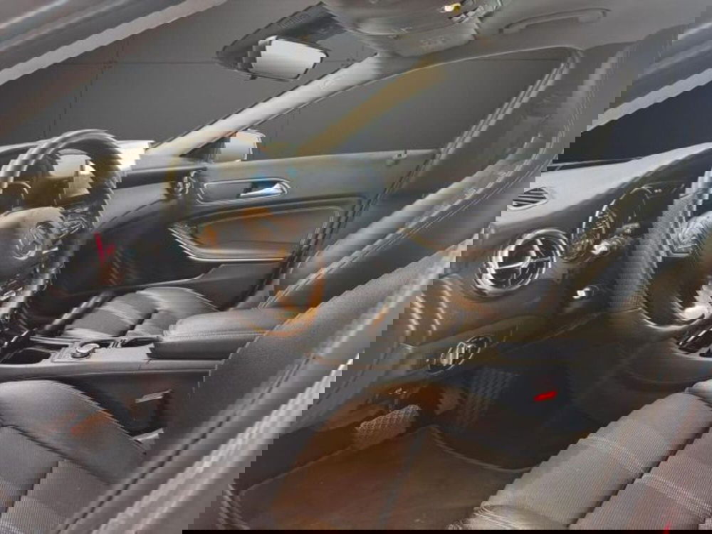 Mercedes-Benz GLA SUV usata a Novara (7)