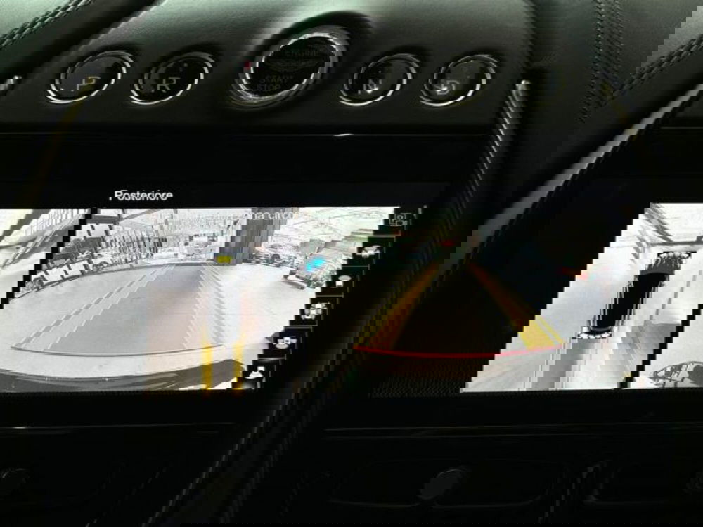 Aston Martin DBX usata a Bologna (12)