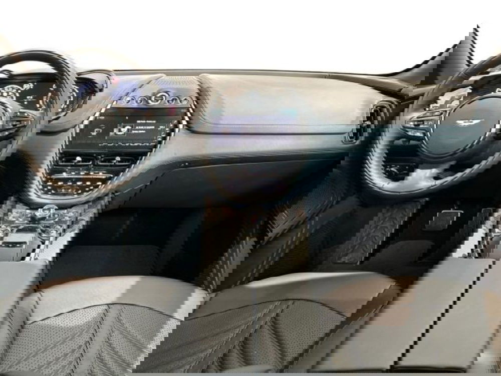 Aston Martin DBX usata a Bologna (13)