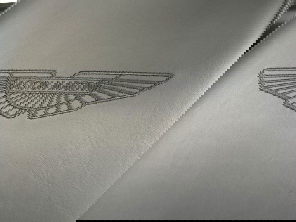 Aston Martin DBX usata a Bologna (20)