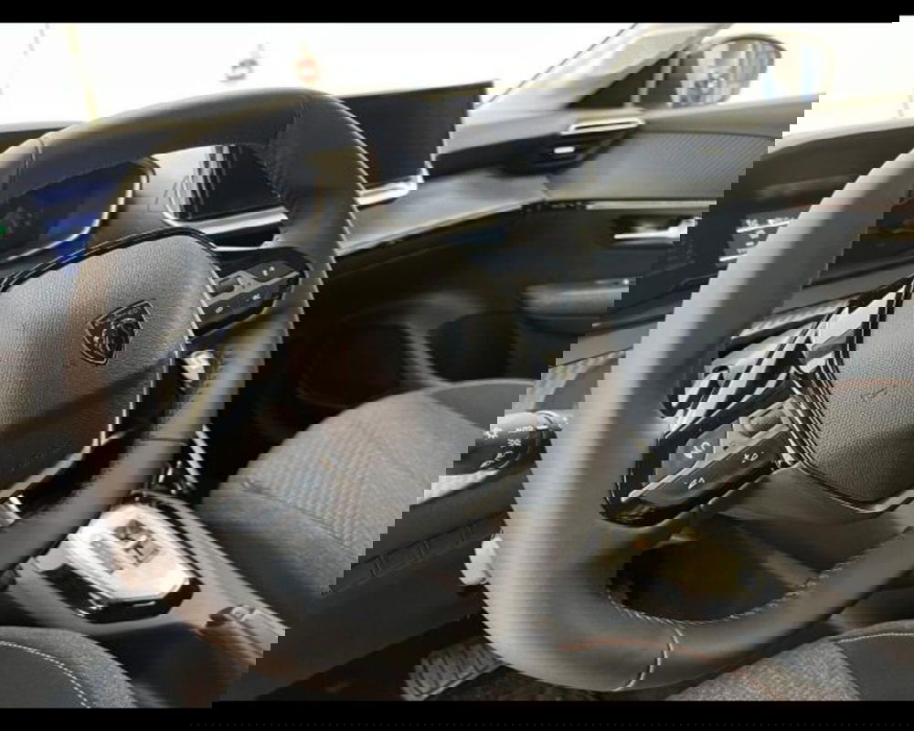 Peugeot 208 nuova a Alessandria (16)