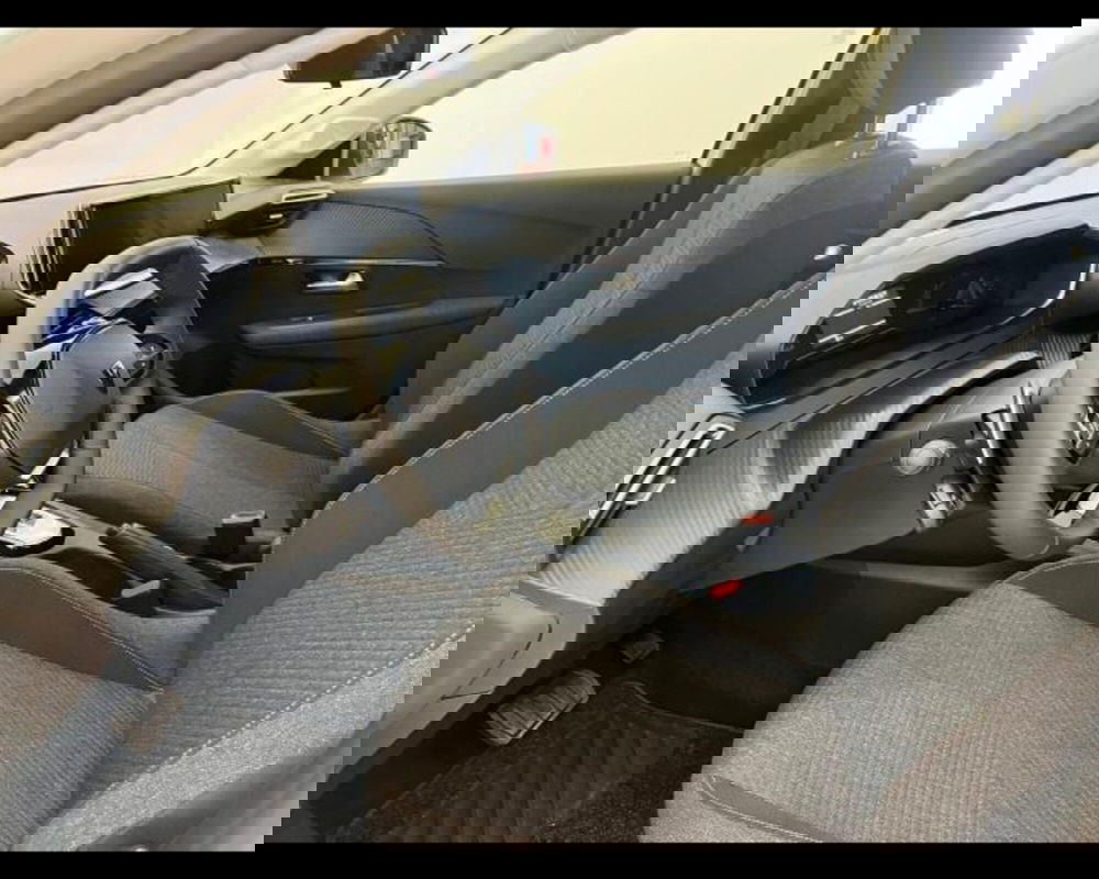 Peugeot 208 nuova a Alessandria (17)