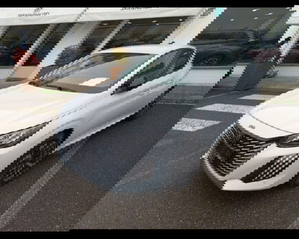 Peugeot 208 nuova a Alessandria
