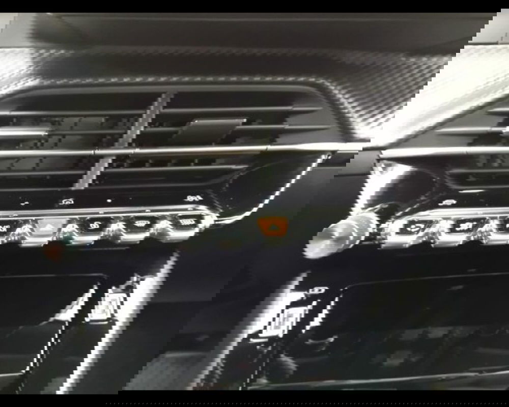 Peugeot 2008 nuova a Alessandria (15)