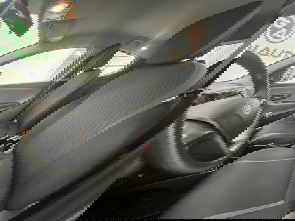 Lancia Ypsilon usata a Alessandria (6)