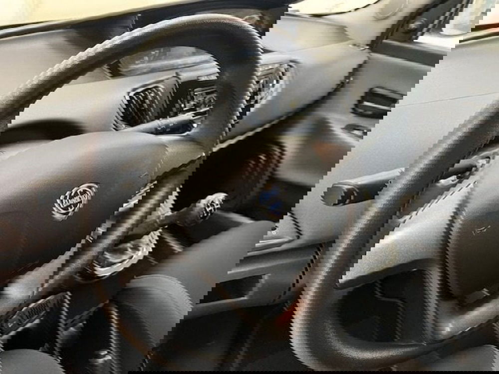 Lancia Ypsilon usata a Alessandria (9)