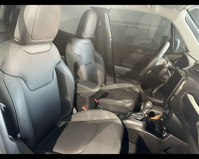 Jeep Renegade nuova a Alessandria (8)