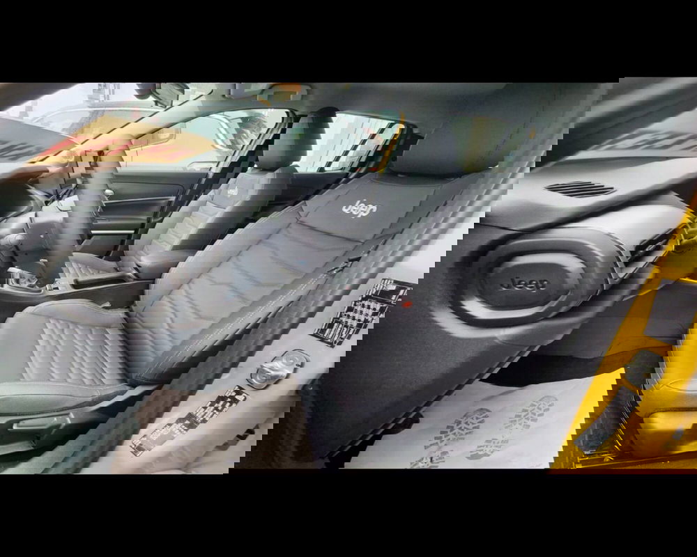 Jeep Avenger nuova a Alessandria (8)