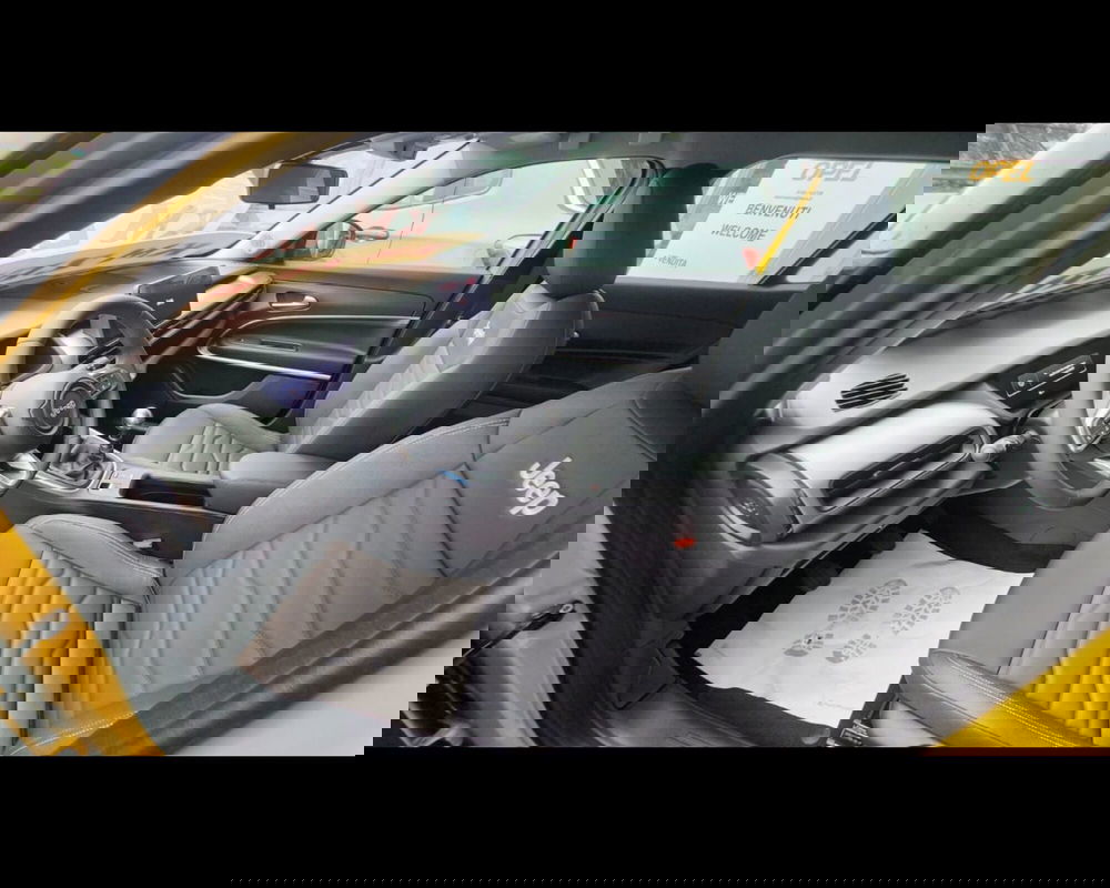 Jeep Avenger nuova a Alessandria (9)