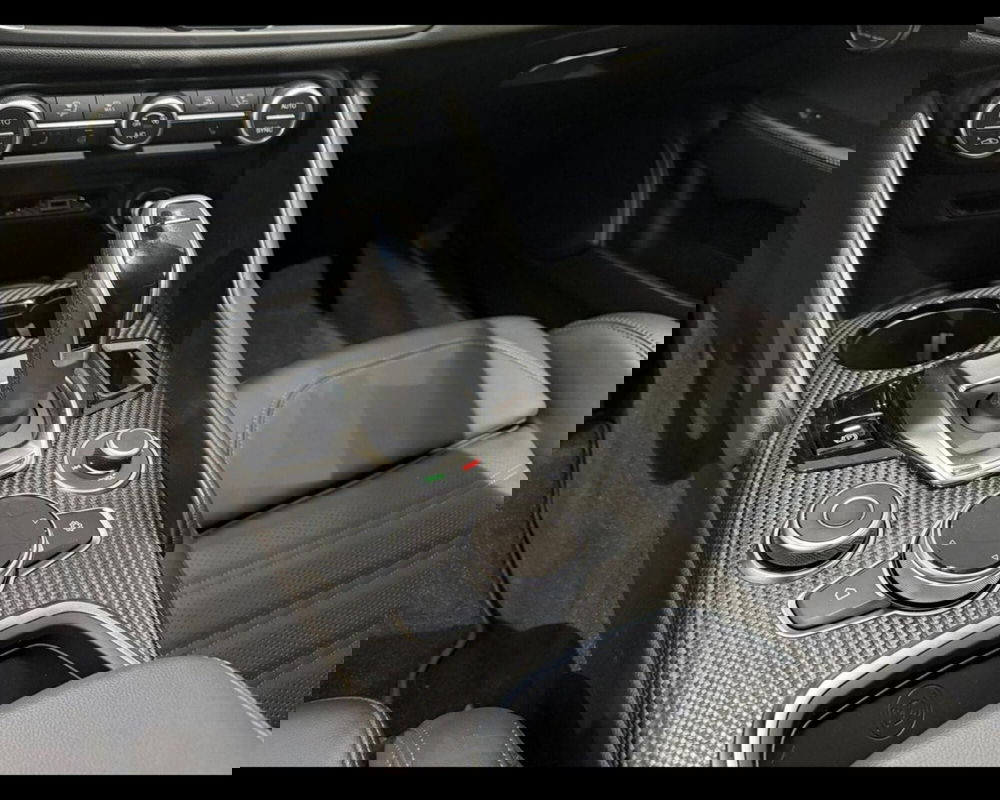 Alfa Romeo Giulia usata a Imperia (11)