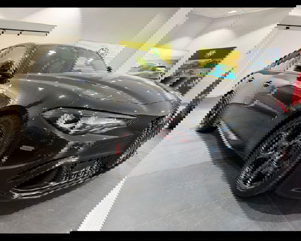 Alfa Romeo Giulia usata a Imperia (2)