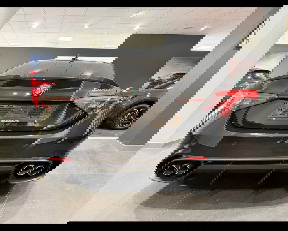 Alfa Romeo Giulia usata a Imperia (6)